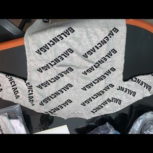 Balenciaga Crewneck Men’s Extra Large size knit sweater